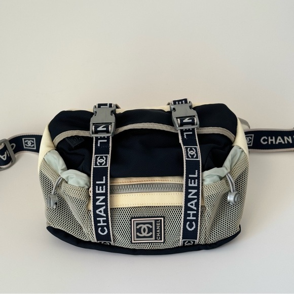 VINTAGE 2001 SPORTS CHANEL SHOULDER/WAIST BAG - Picture 8 of 9